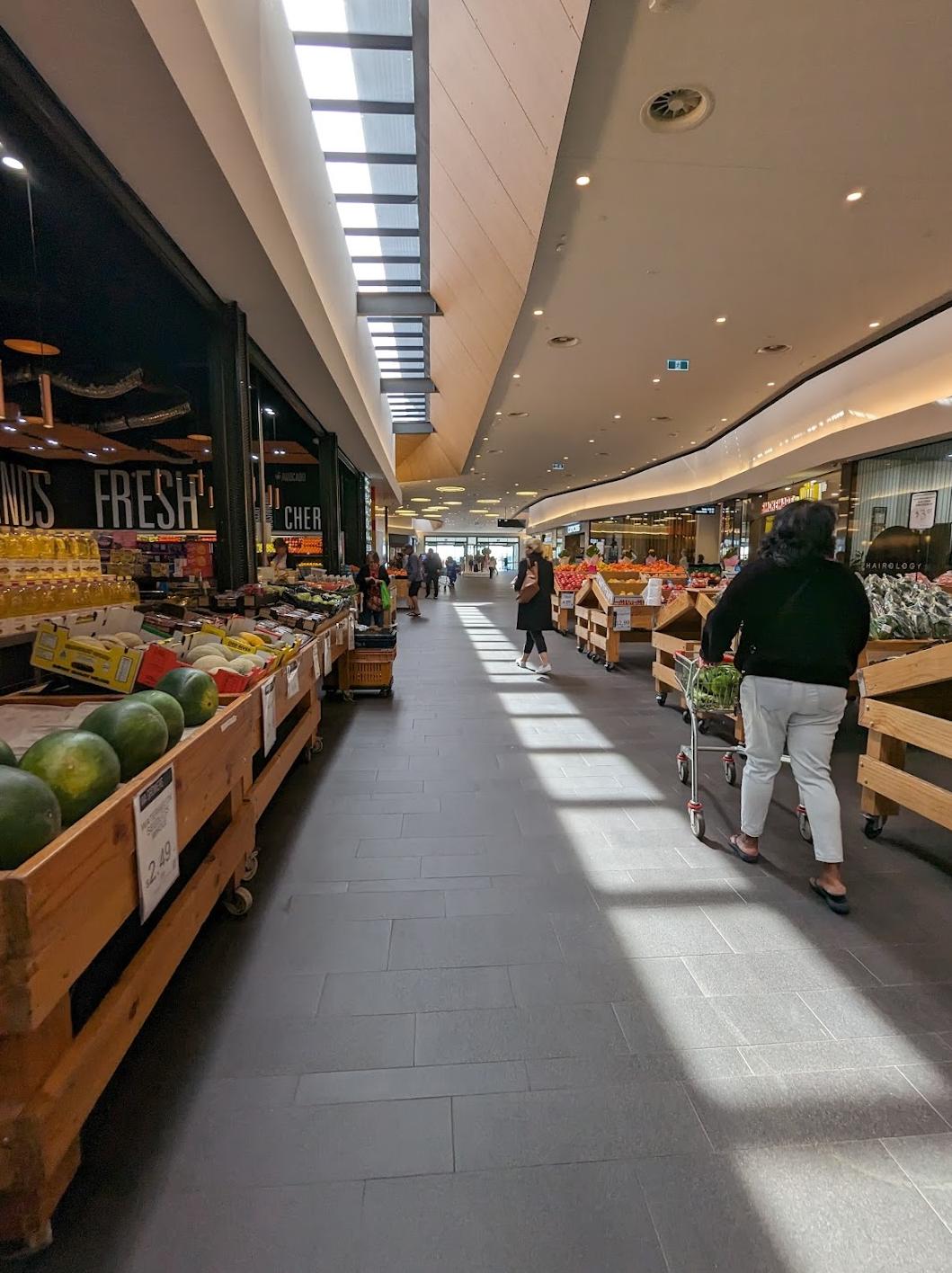 Lakelands Shopping Centre