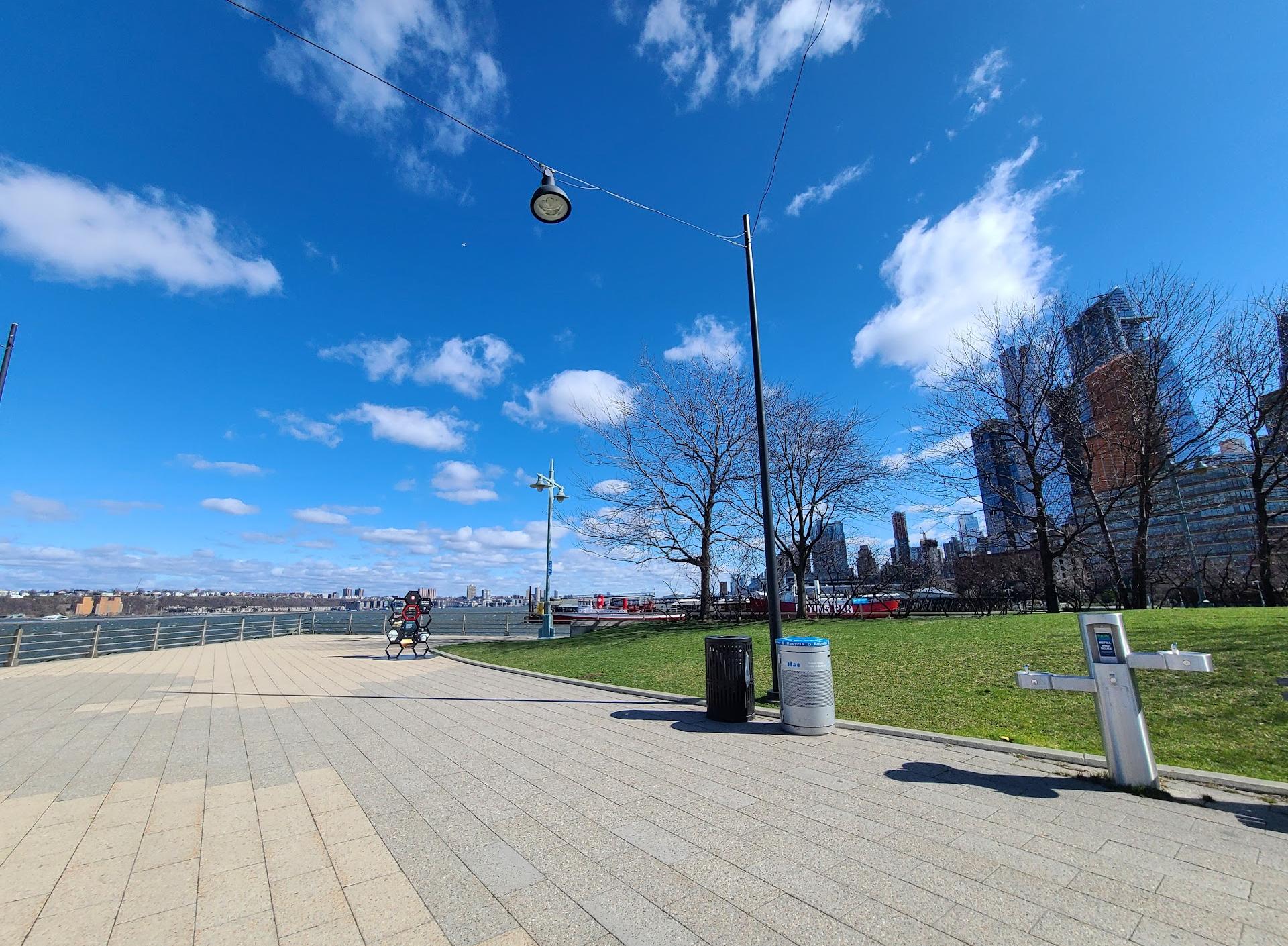 Quai 64 au parc de la rivière Hudson